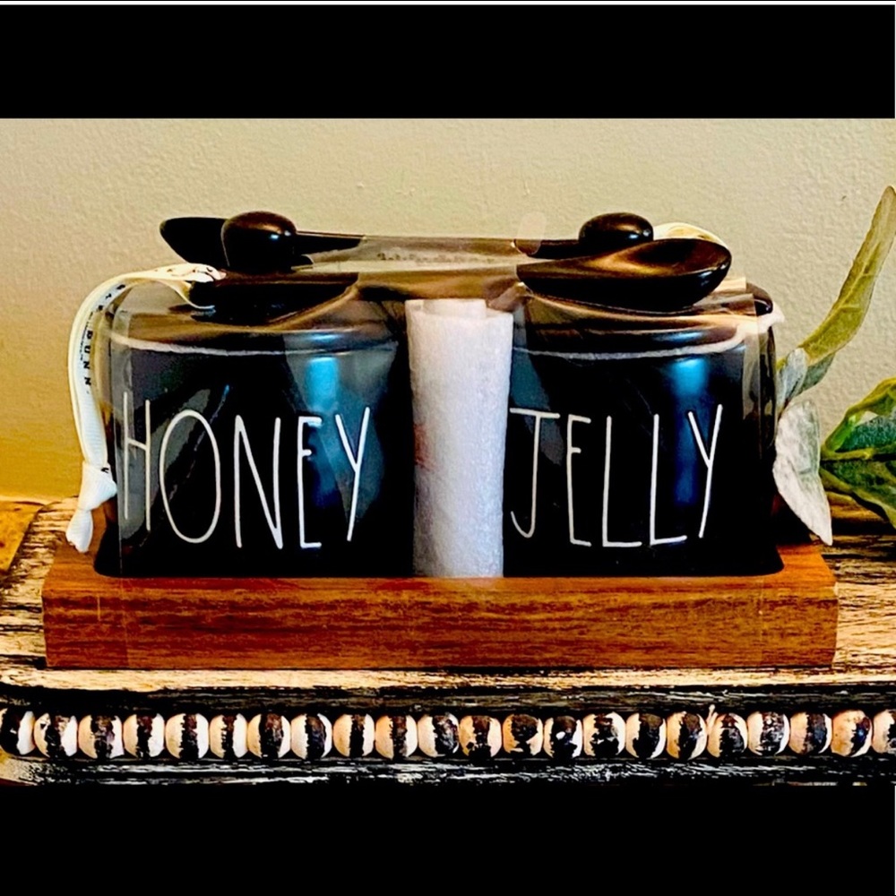 New Rae Dunn Ceramic Honey / Jelly 🍯